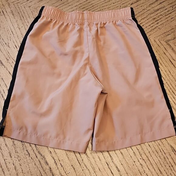 Boys Nike dri-fit shorts size 7 - Picture 6 of 8